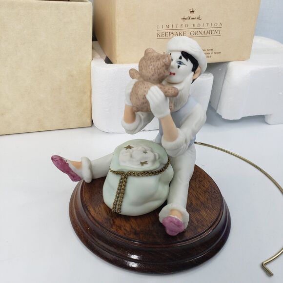 Hallmark Keepsake 1987 Christmas Time Mime Hand Paint Limited Edition Ornaments - Picture 11 of 16